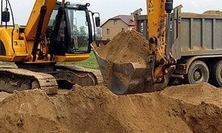Выкопать яму экскаватором в Урюпинске от 944 руб. - 2Землекопа-Рюп 