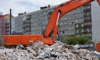 Вывоз строительного мусора с участка в Урюпинске недорого от 1573 руб. | 2Землекопа-Рюп
