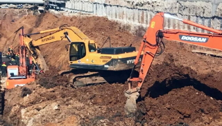 Разработка котлована экскаватором под фундамент в Урюпинске — цена от 2621 руб. | 2Землекопа-Рюп